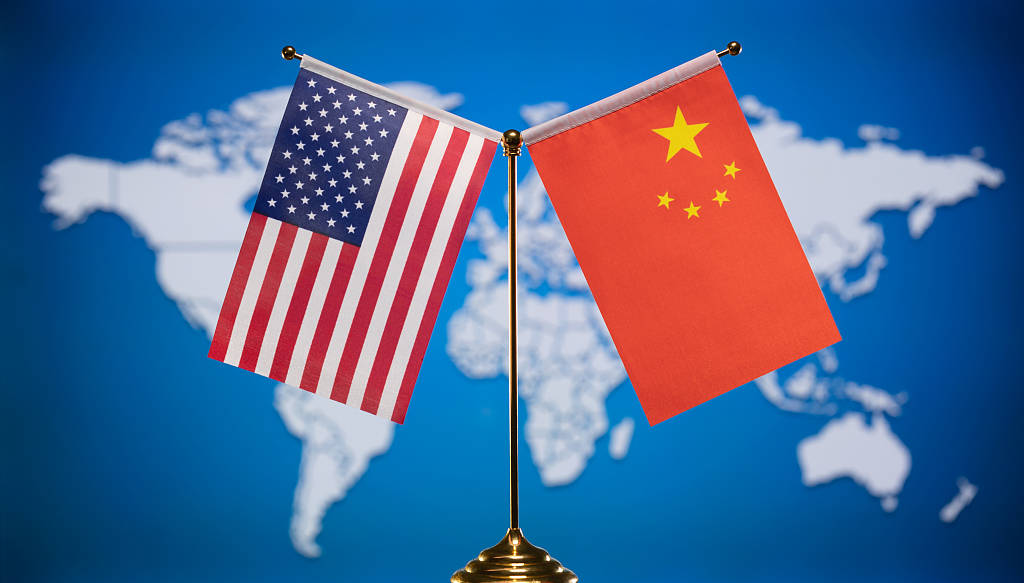 面对中国时,特朗普像是换了个人:能与杰出人士一同前往伟大的中国,我很荣幸!